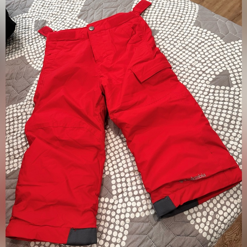 Worn once Ski pant grown from 3T to 4T with adjustable waist